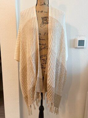 American Eagle Cream Open Knit Fringe Poncho Cardigan One Size NWT